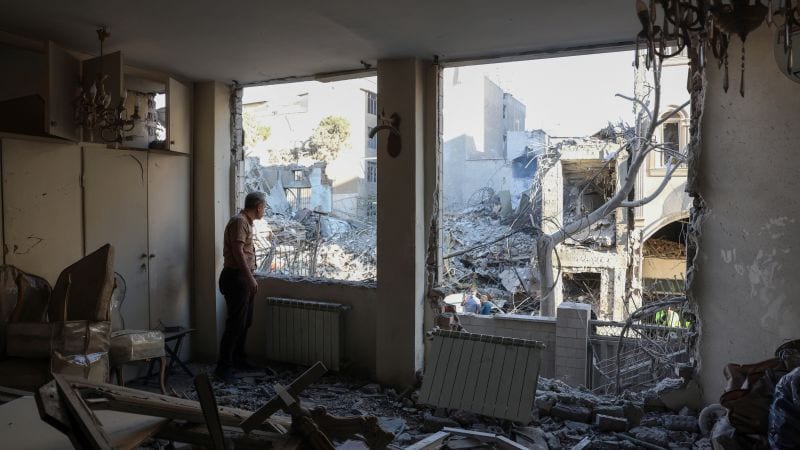 Live updates: US and Iranian forces resume attacks in Middle East, piercing relative calm